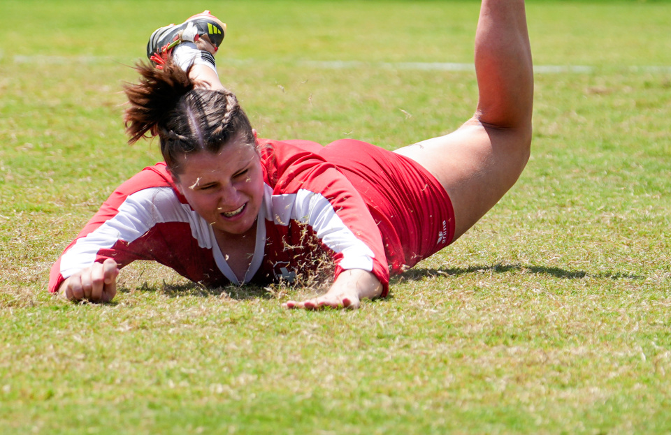 庆祝比赛胜, src