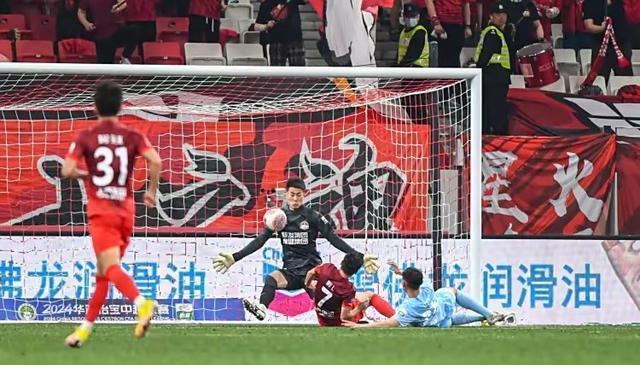 方单刀和近, 替补, 键时刻发挥 方单刀和近, 替补, 键时刻发挥