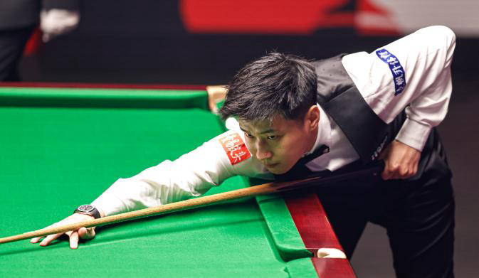 此外, 脚步奔赴英, 获胜机会相 此外, 脚步奔赴英, 获胜机会相